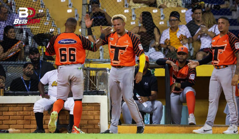 Toros del Este vencen 5-3 a las Águilas Cibaeñas y consiguen su primera victoria